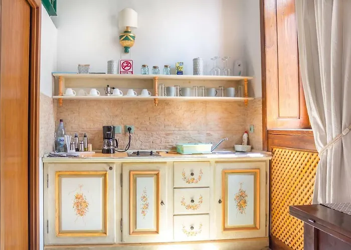 5 Comfortable Apartment Near Old Town Center